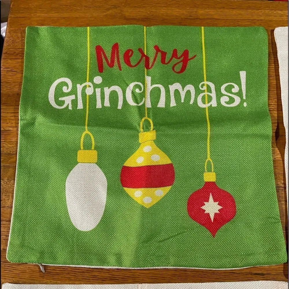 Dr Suess The Grinch Pillow Covers set of 4 NWT